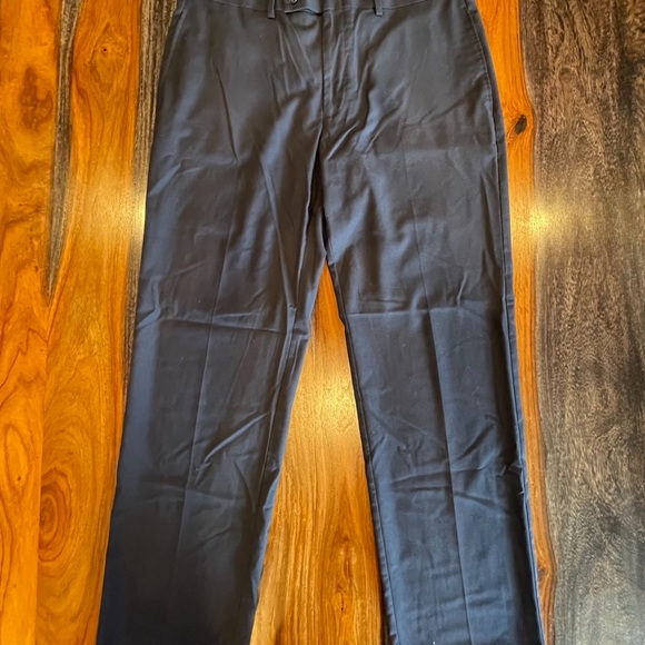 3-Calvin Klein Pants. - Picture 4 of 10